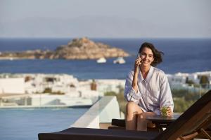 mr and mrs white mykonos