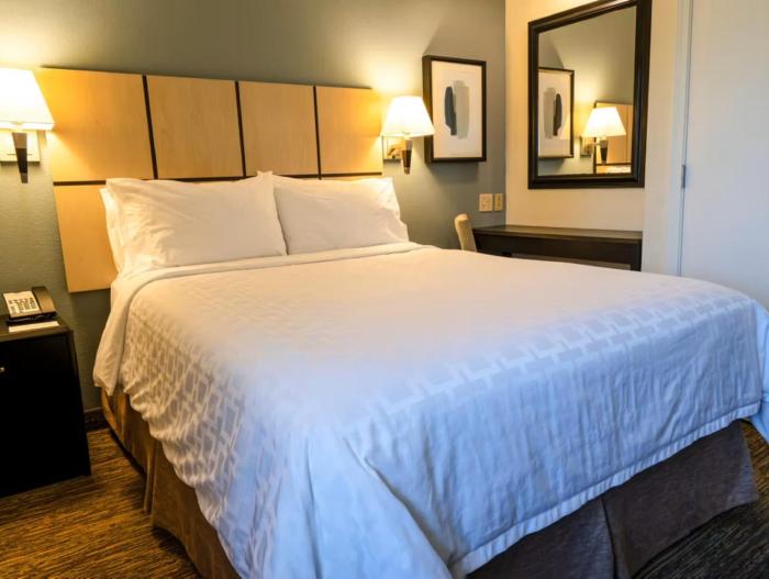 candlewood suites east lansing by ihg