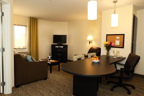 candlewood suites east lansing by ihg