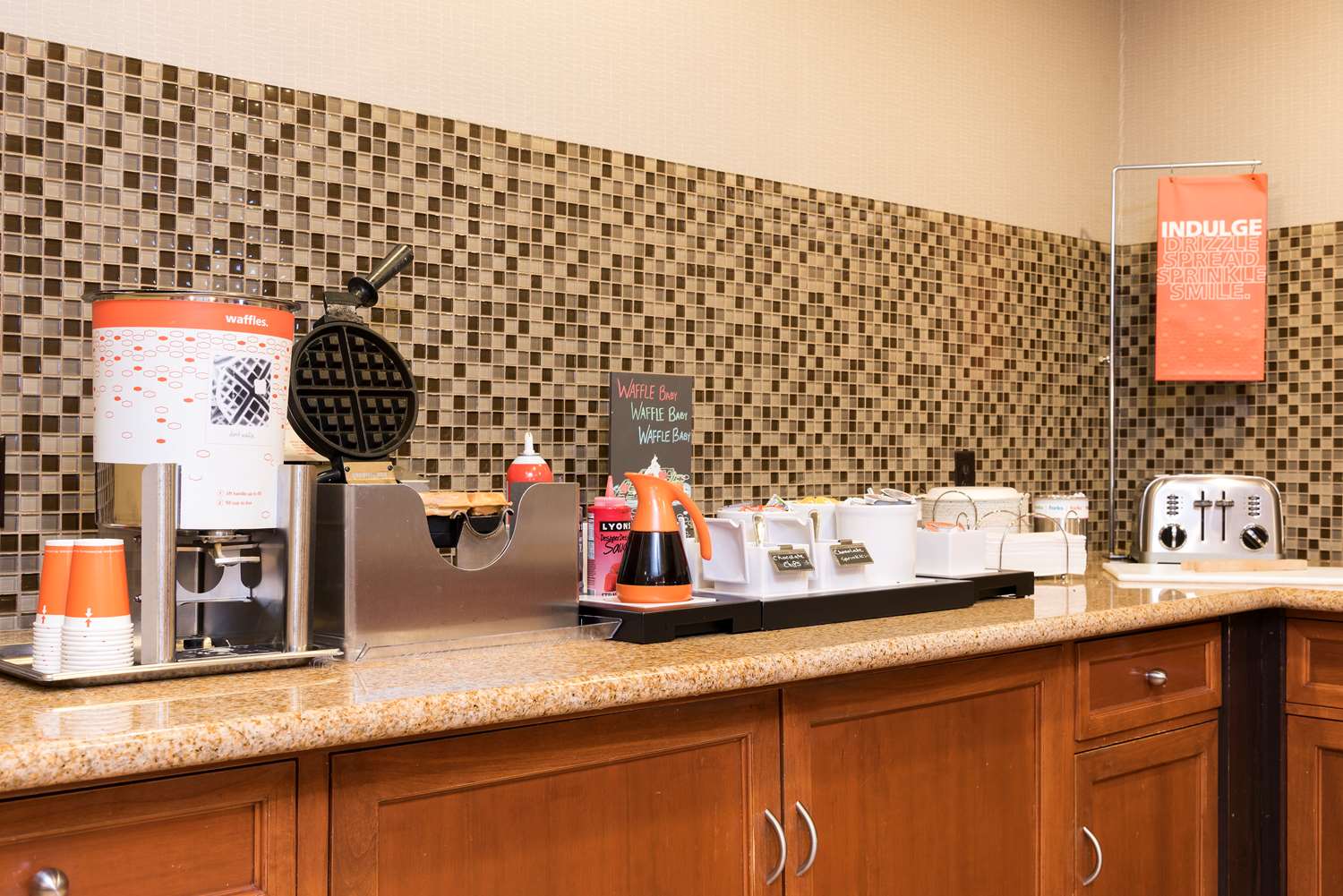 hampton inn and suites east lansing okemos
