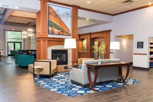 hampton inn and suites east lansing okemos