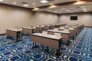 hampton inn and suites east lansing okemos