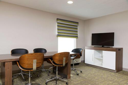 hampton inn and suites east lansing okemos
