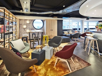 campanile le bourget airport