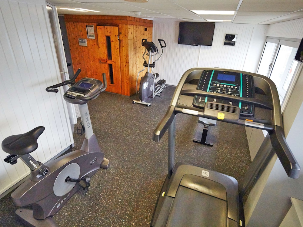 campanile le bourget airport