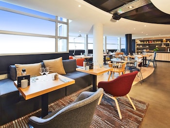 campanile le bourget airport