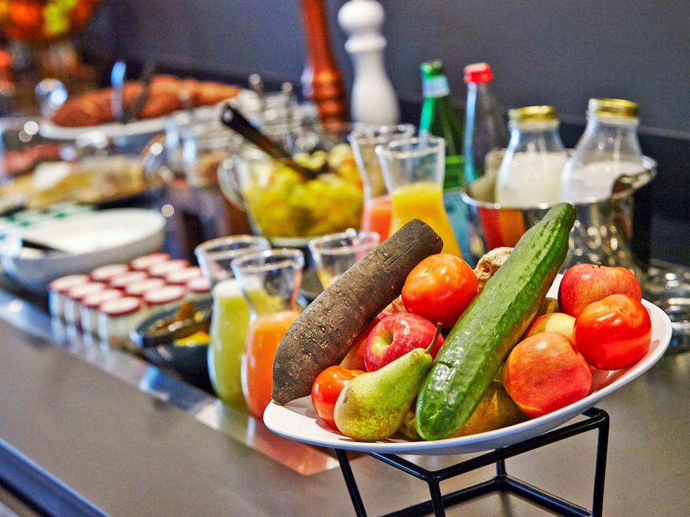 campanile le bourget airport