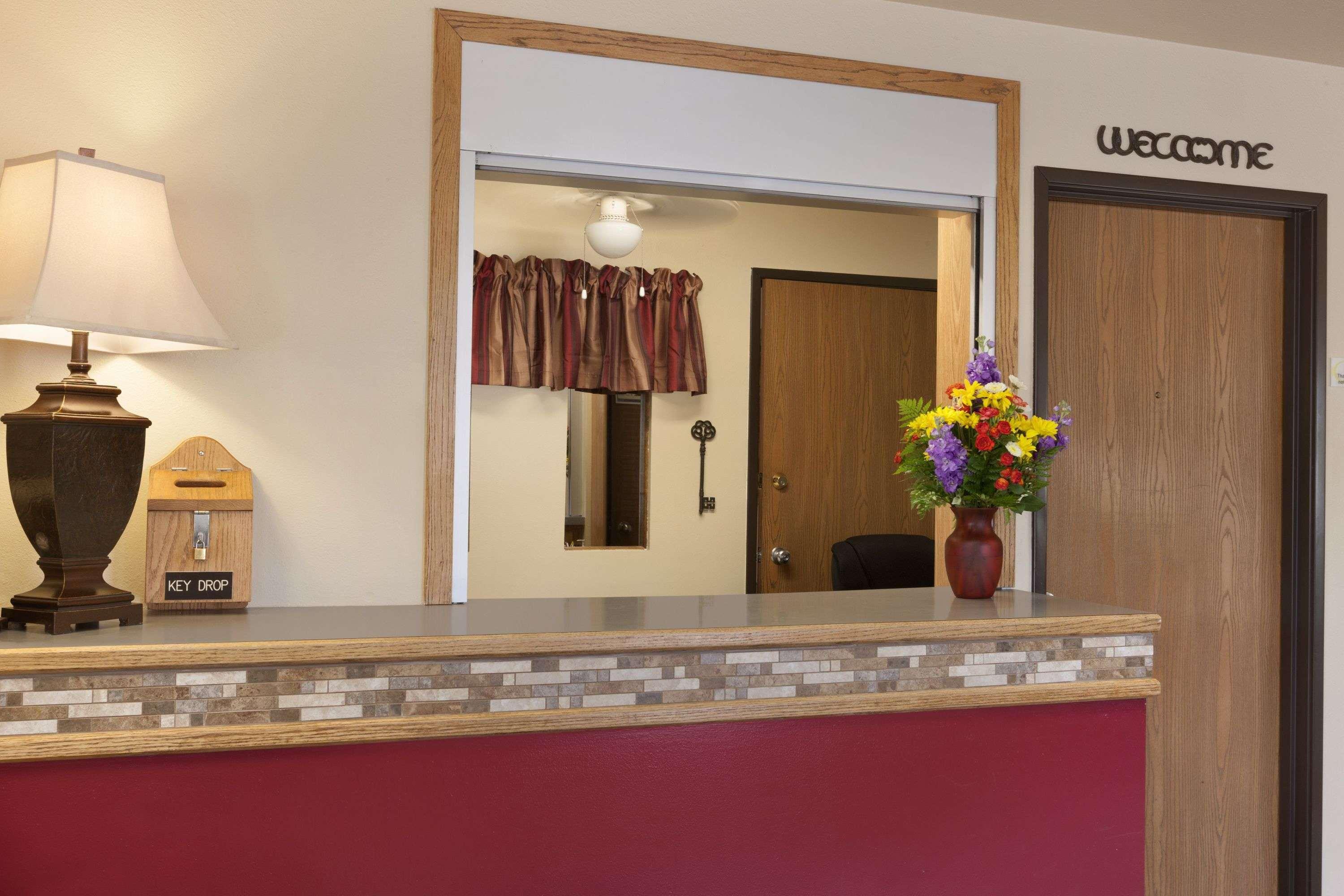 Super 8 By Wyndham Wall,Philip>>Badlands National Park,2.5 star