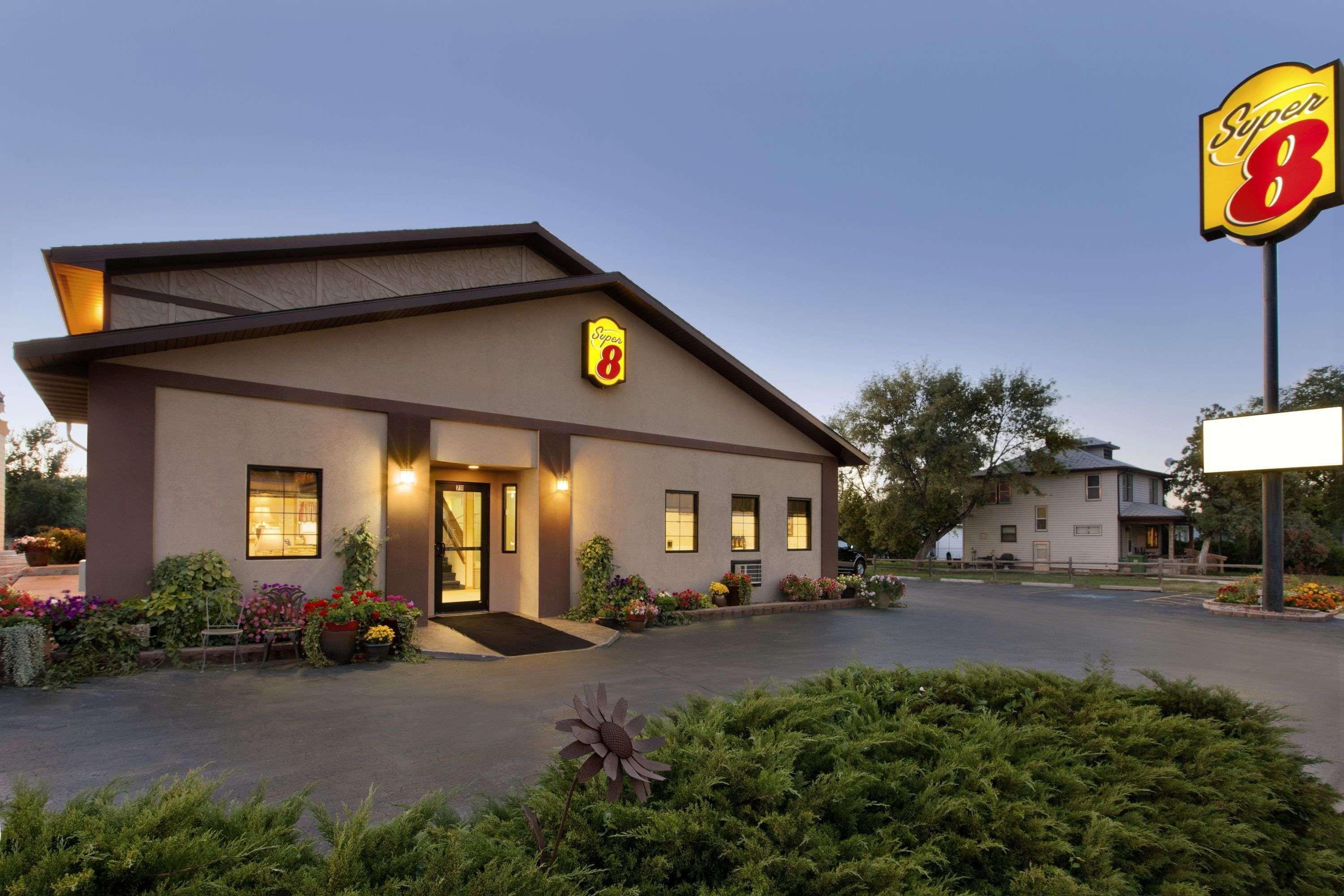 Super 8 By Wyndham Wall,Philip>>Badlands National Park,2.5 star