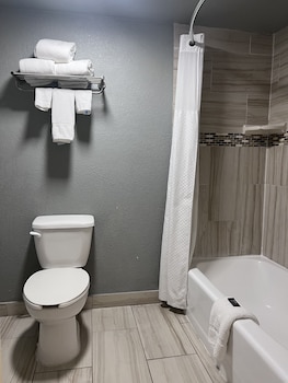 super 8 by wyndham ft stockton