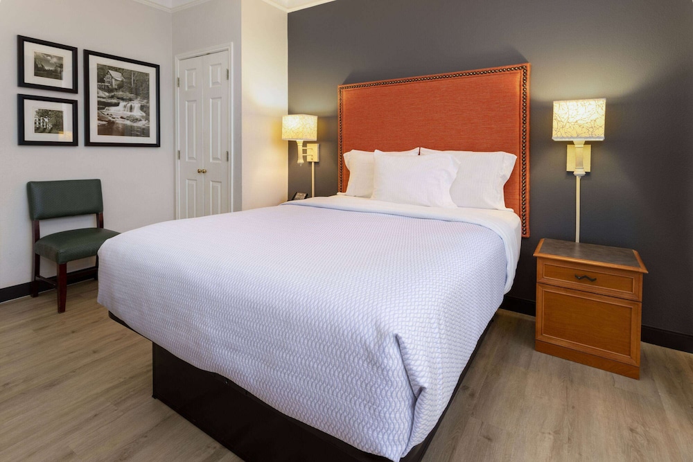 la quinta inn and suites by wyndham kingsport tricities