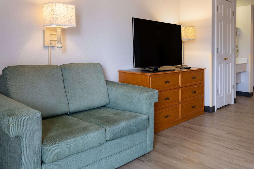 la quinta inn and suites by wyndham kingsport tricities