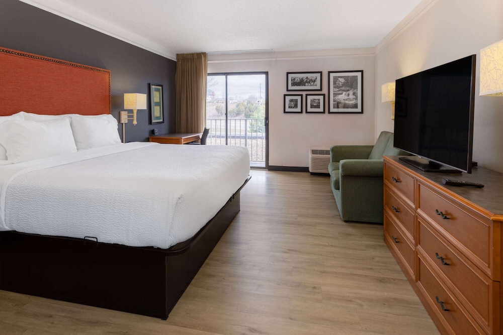 la quinta inn and suites by wyndham kingsport tricities