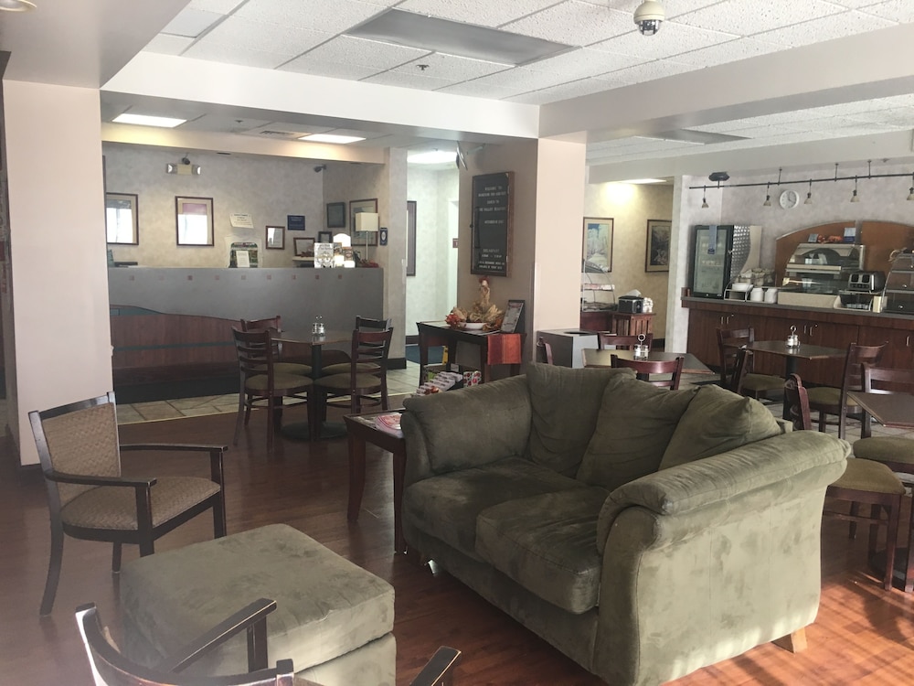 mountain inn and suites