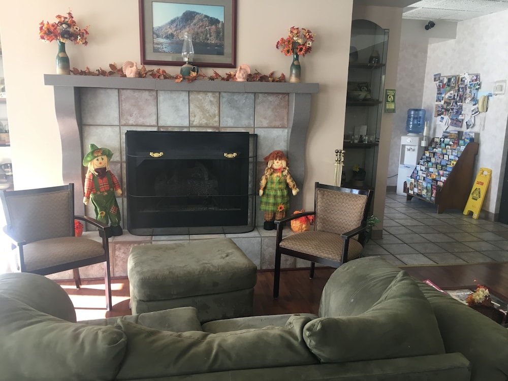 mountain inn and suites