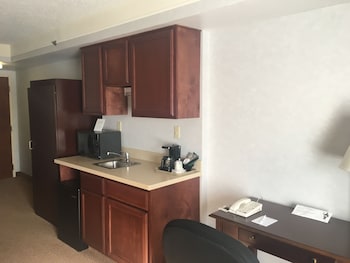 mountain inn and suites