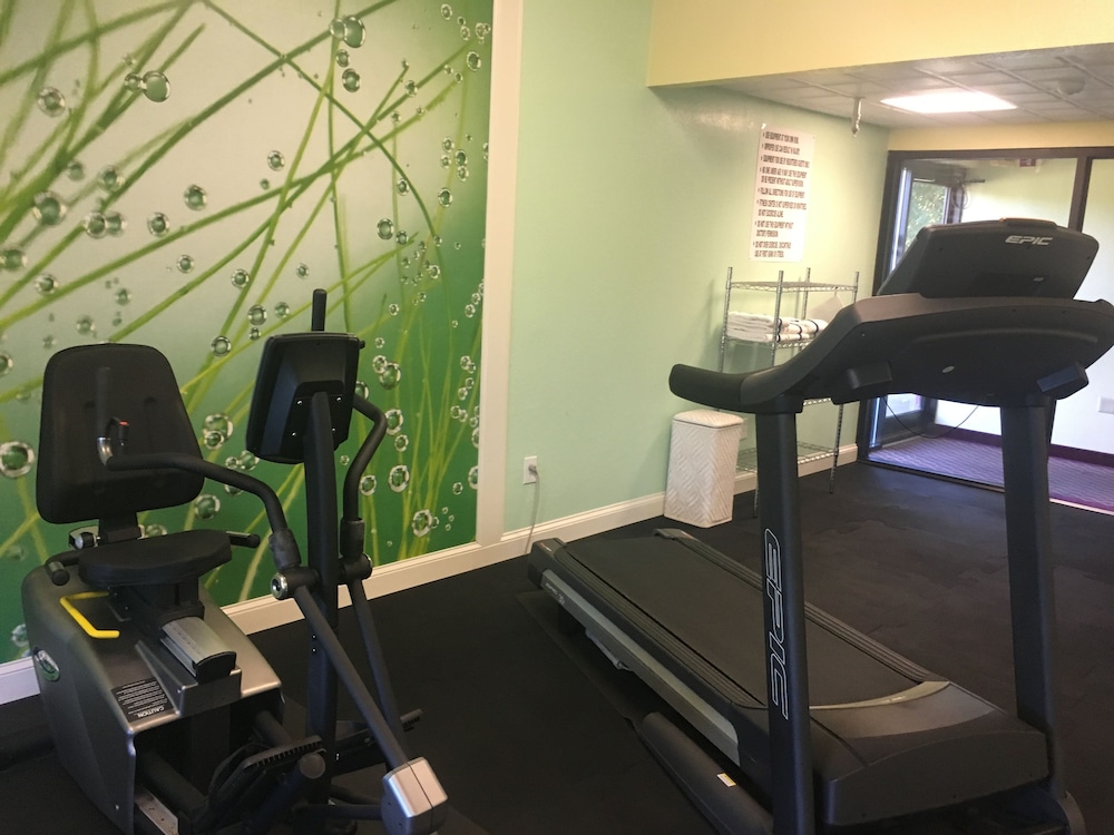 mountain inn and suites