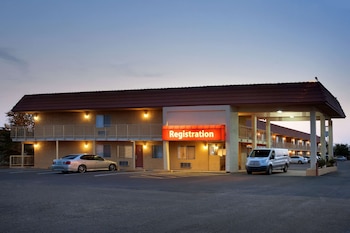 Travelodge By Wyndham Winslow,Winslow>>Holbrook,2 star