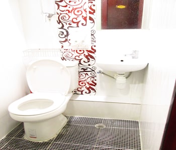 pay less guest house hostel