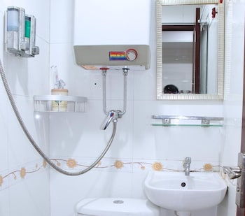 pay less guest house hostel