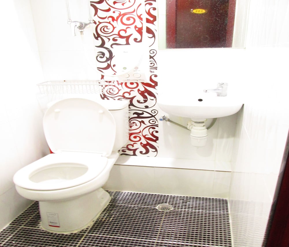 pay less guest house hostel