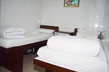 pay less guest house hostel