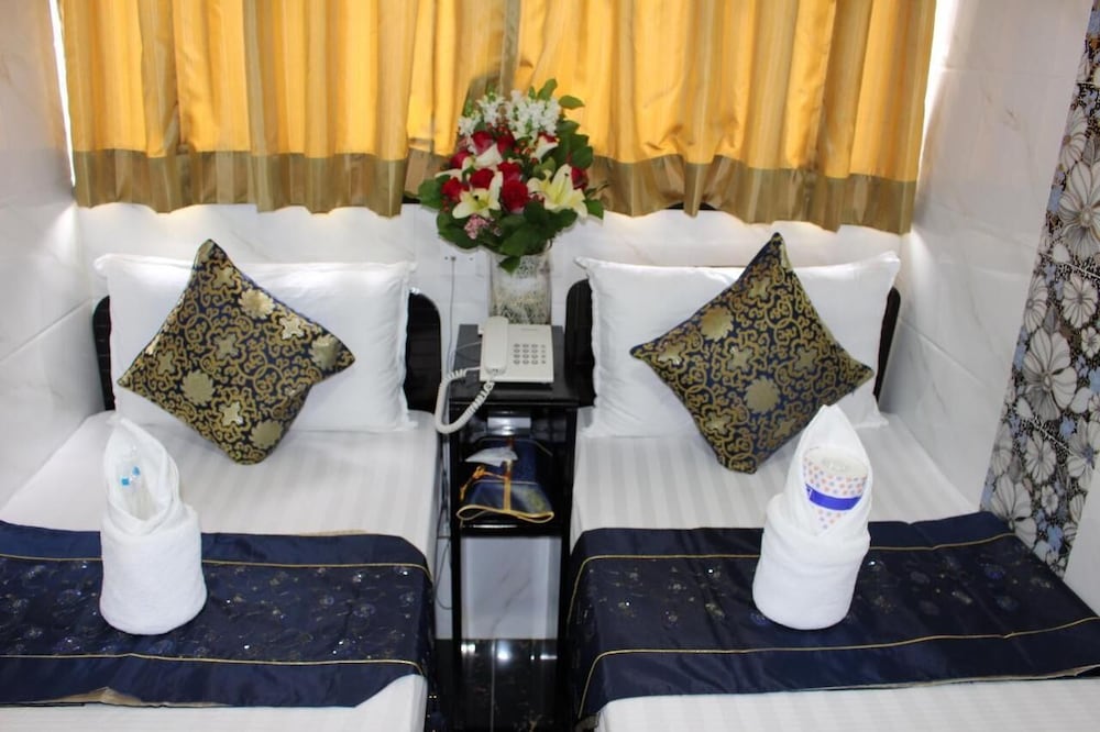 pay less guest house hostel