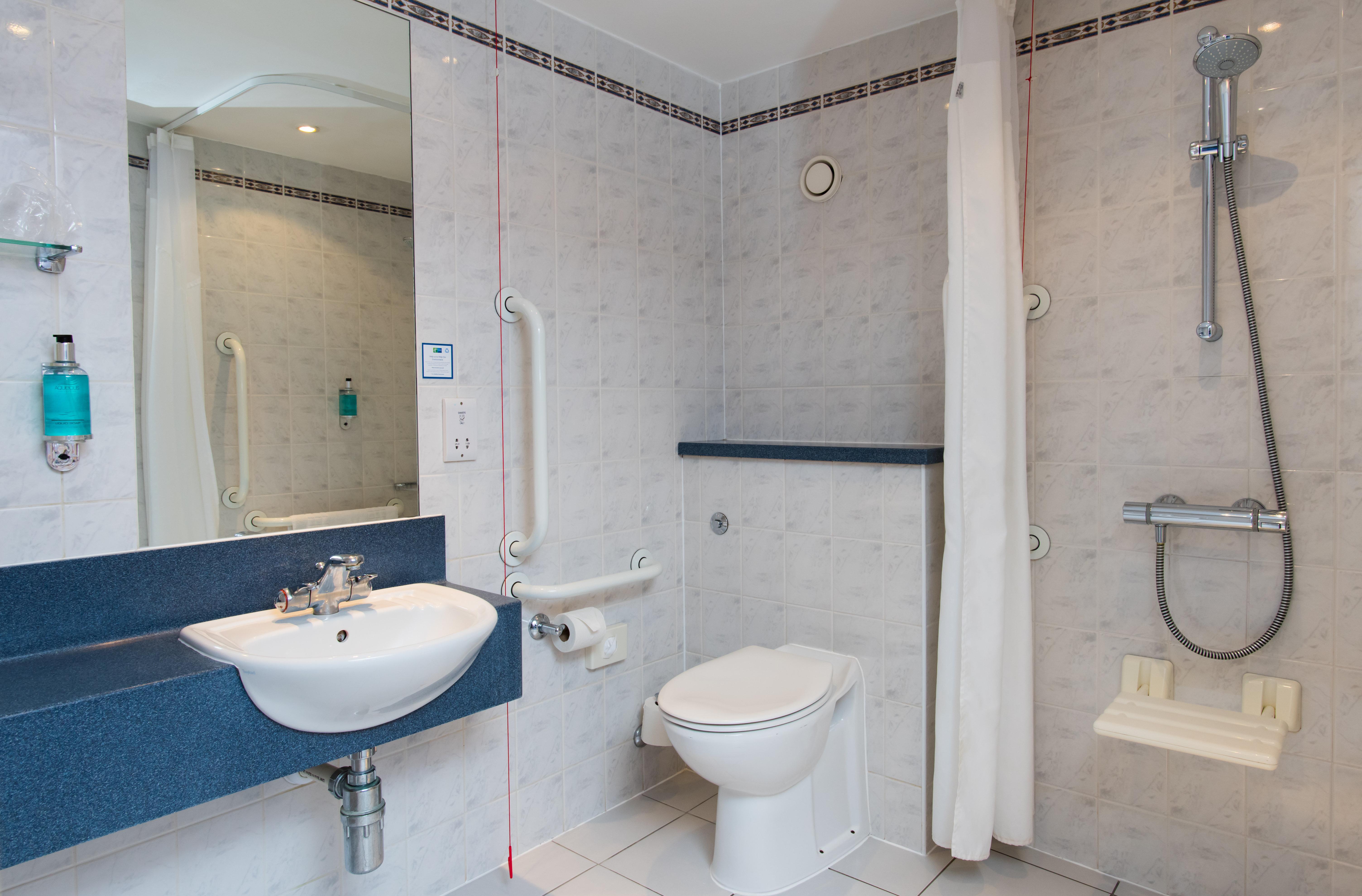 holiday inn express southampton west by ihg