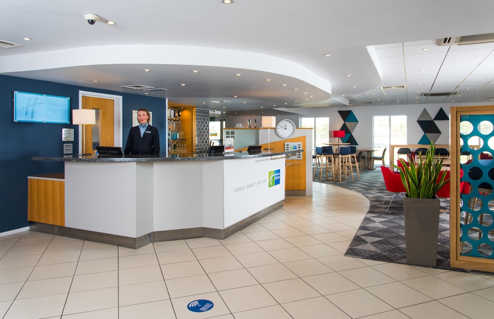 holiday inn express southampton west by ihg