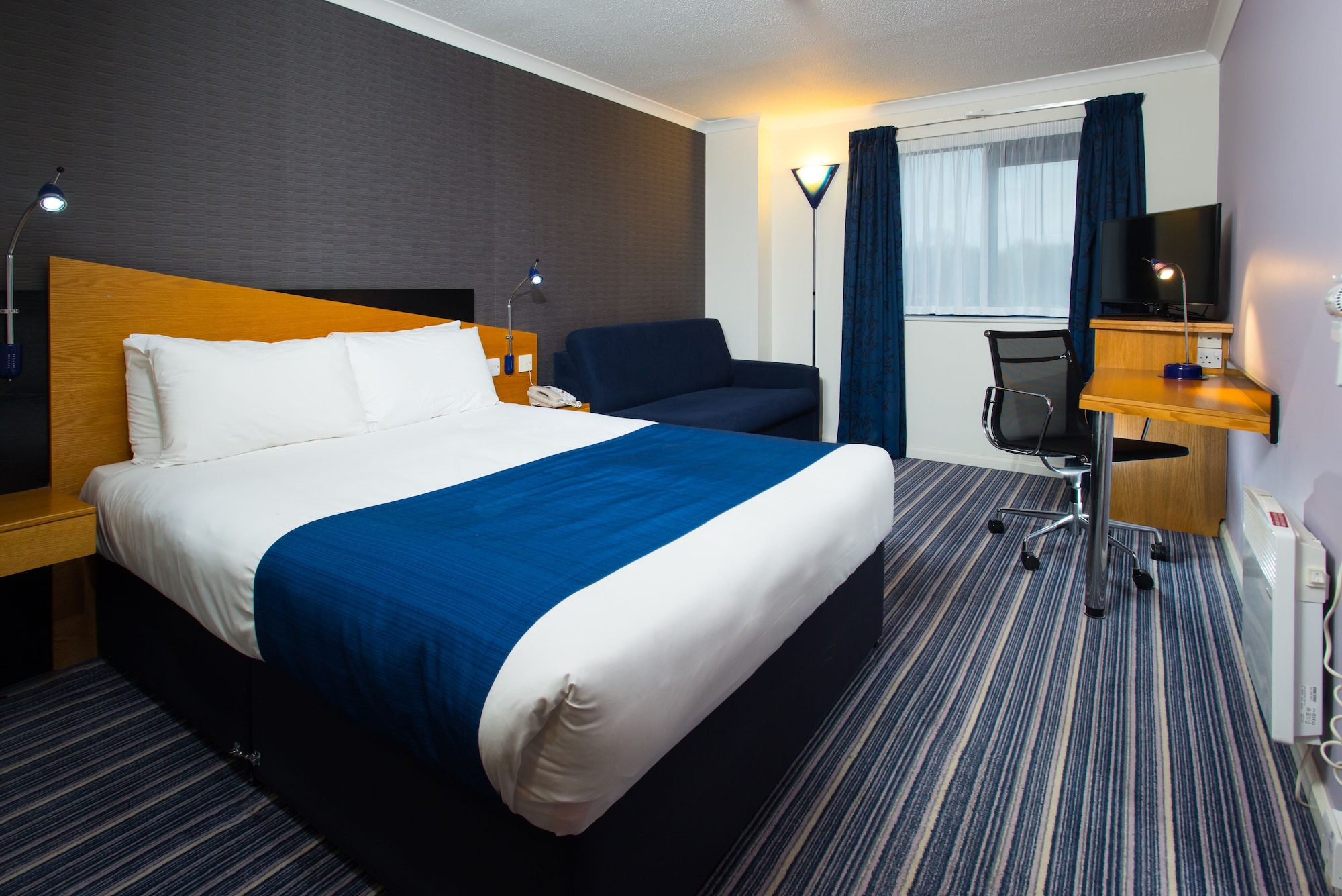 holiday inn express southampton west by ihg
