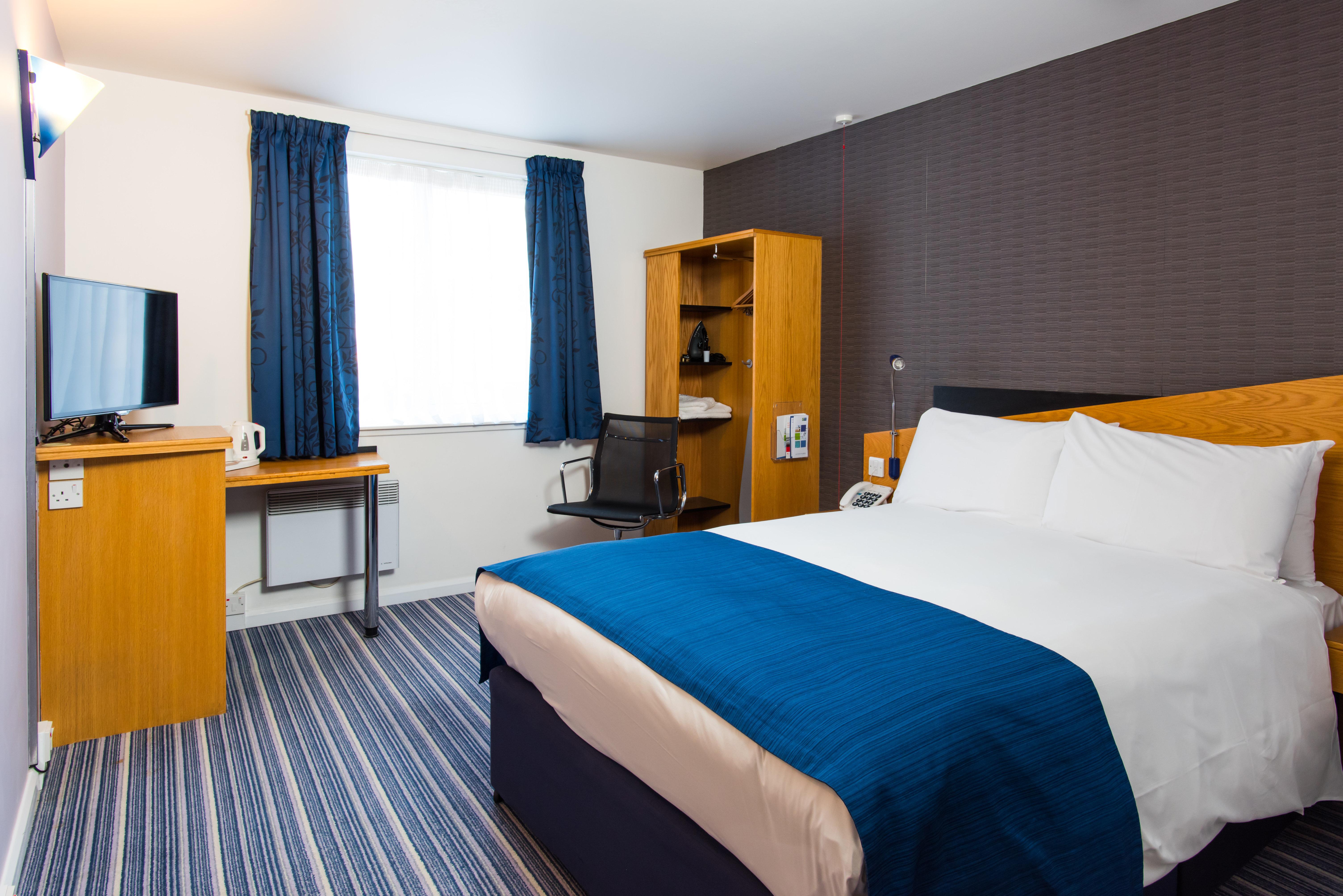 holiday inn express southampton west by ihg