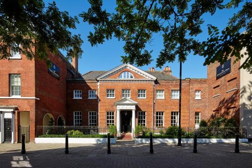 sir christopher wren hotel