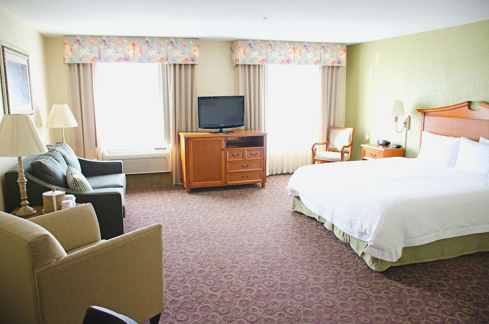 hampton inn and suites college station