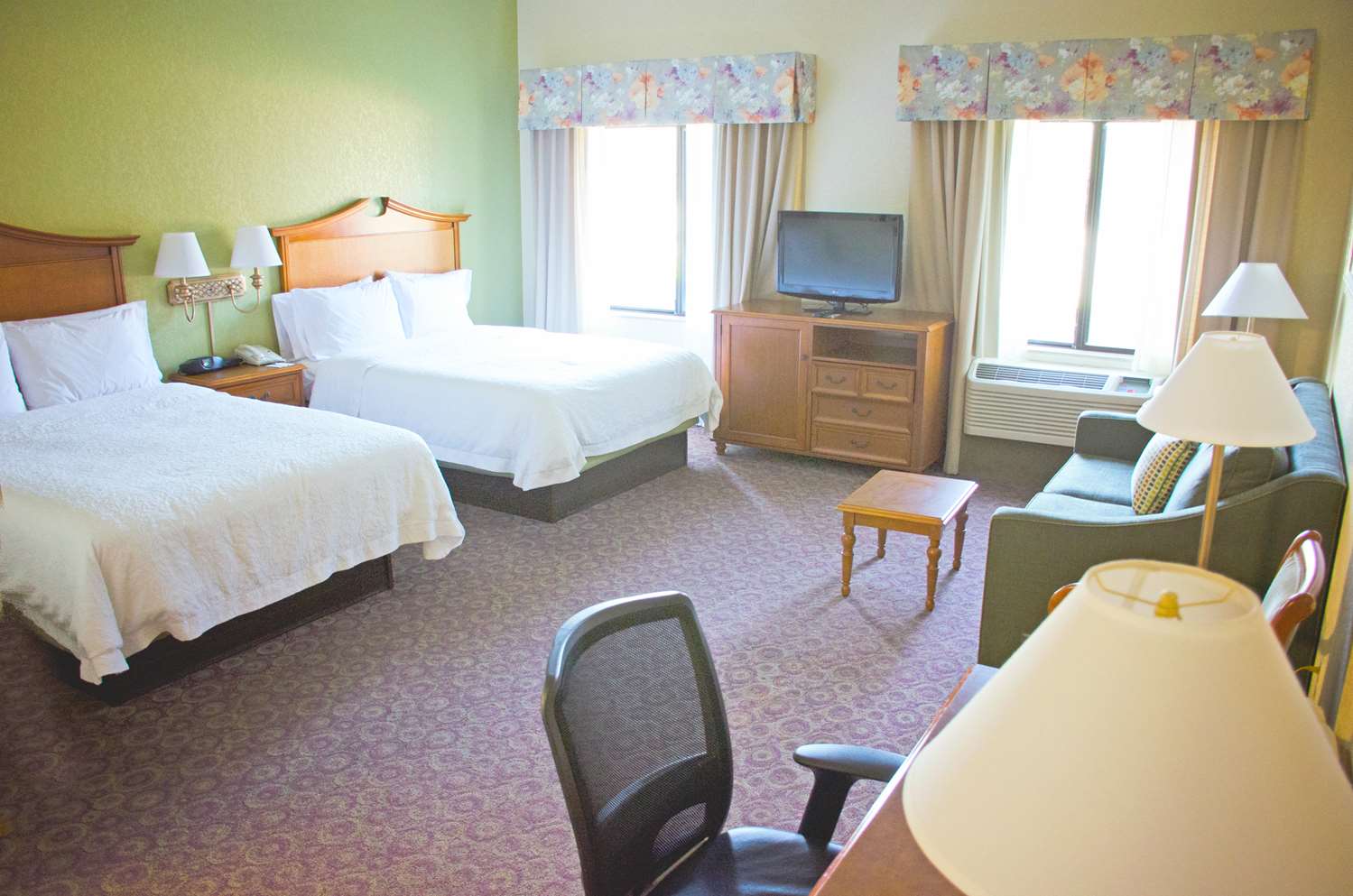 hampton inn and suites college station