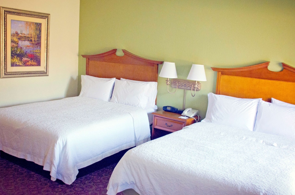 hampton inn and suites college station