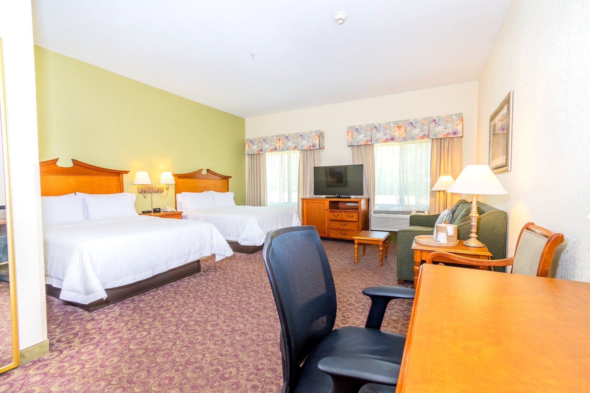 hampton inn and suites college station