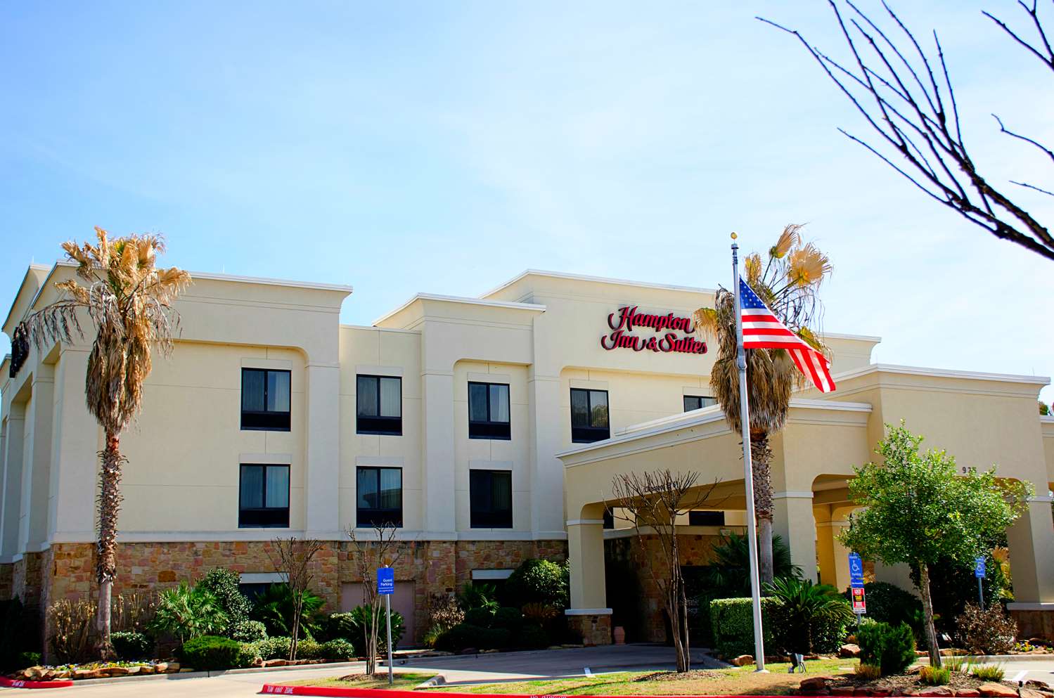 hampton inn and suites college station