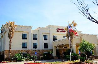 hampton inn and suites college station