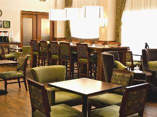 hampton inn and suites college station
