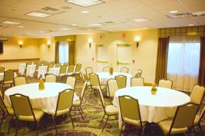 hampton inn and suites college station