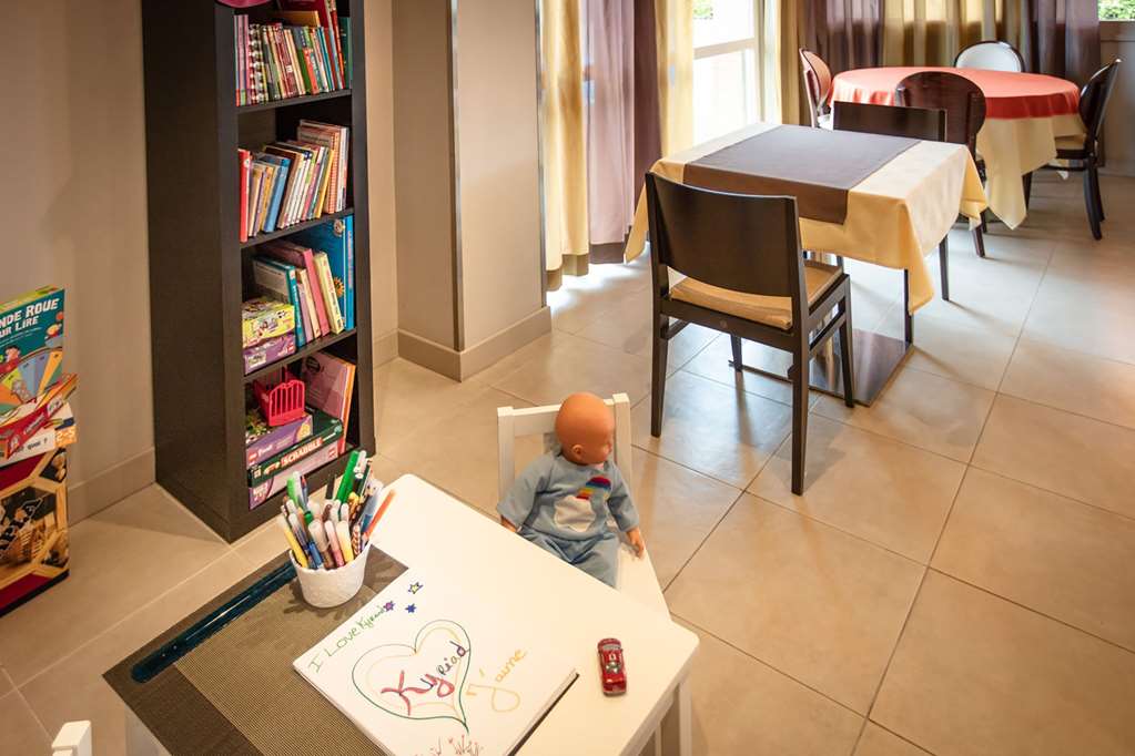 kyriad toulouse blagnac airport