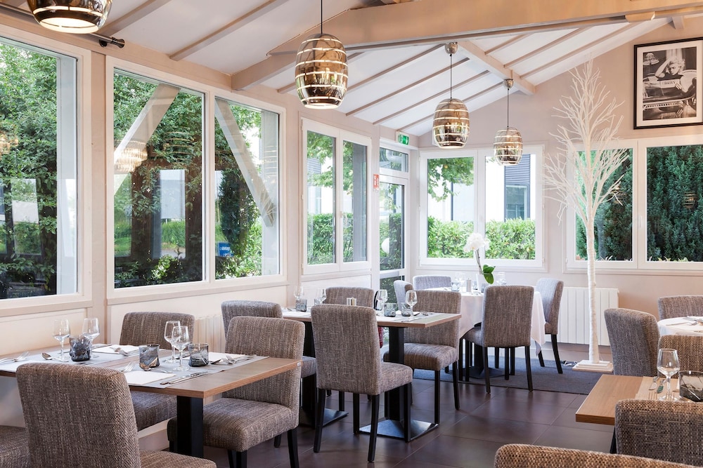 Hotel Acadie Les Ulis,,3 star