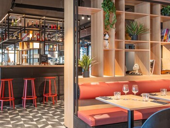 ibis nantes treillieres