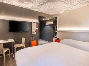 ibis nantes treillieres