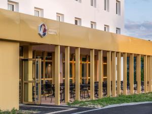 ibis nantes treillieres