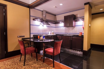 Holiday Inn Kuwait, An Ihg Hotel,Hawalli>>Al-Bidea,4 star
