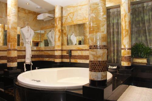 holiday inn kuwait an ihg hotel