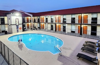 Serenity Stay,In Chattanooga (Hamilton Place),3 star