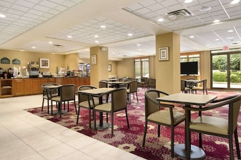 Wingate Inn Chattanooga,Drake Forest>>Chattanooga,3 star