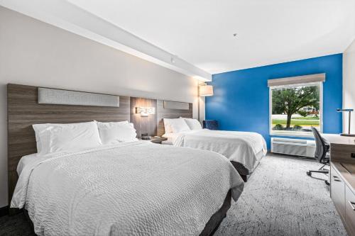 holiday inn express hotel and suites carneys point by ihg